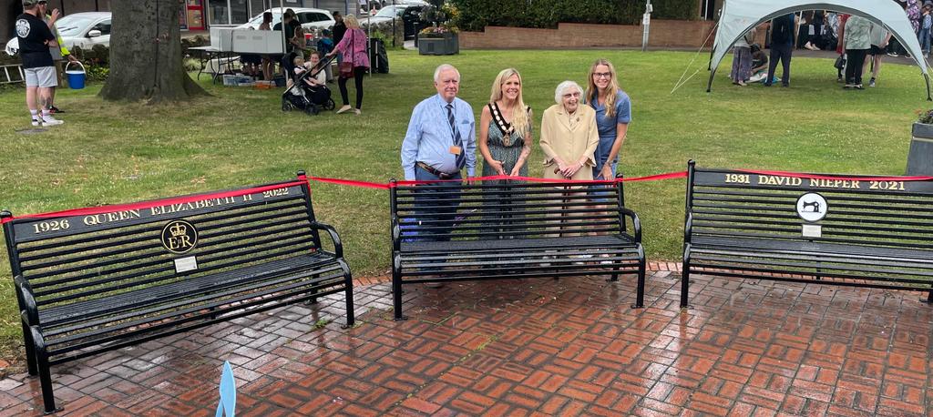 New memorial benches have been dedicated to David Nieper and Queen Elizabeth ll